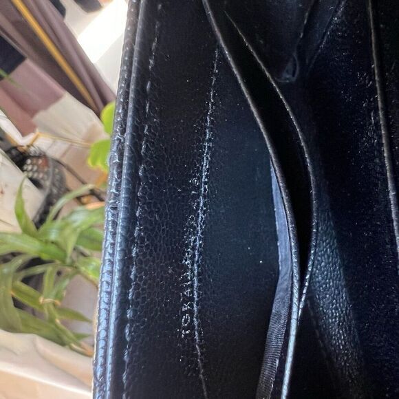 YVES Saint Laurent Women's Black Monogram Pebbled Envelope Wallet - Picture 5 of 5